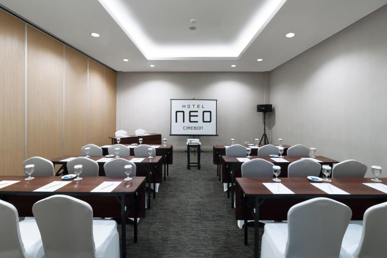 Hotel Neo Cirebon By Aston Exterior photo