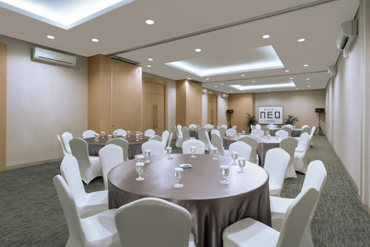 Hotel Neo Cirebon By Aston Exterior photo