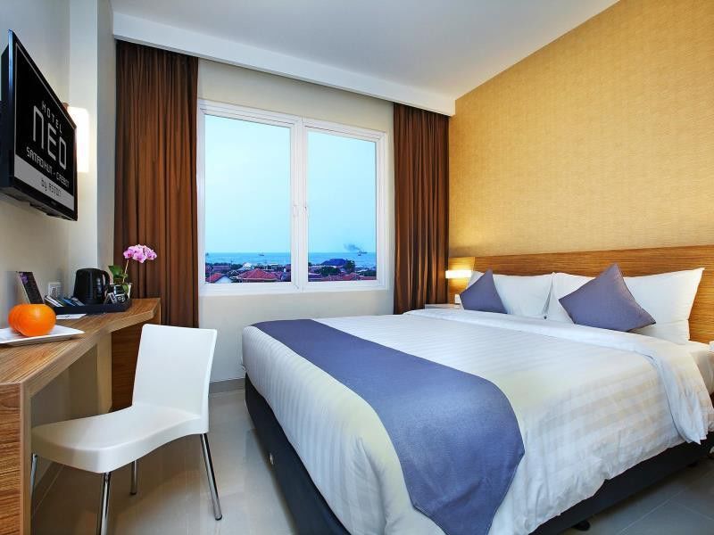 Hotel Neo Cirebon By Aston Exterior photo